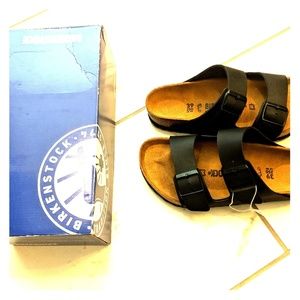 Birkenstock Arizona slides